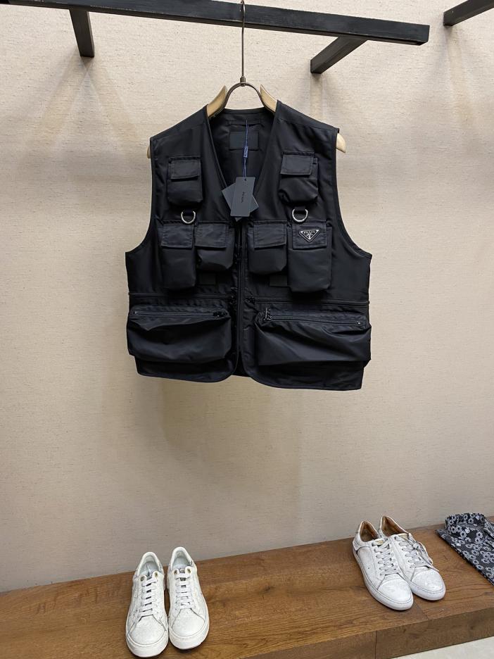 designer,replica,clothing,fake,1:1,lv,luxury,high quality Prada 24ss multi-pocket cargo nylon vest jacket designer,replica,clothing,fake,1:1,lv,luxury,high quality Prada 24ss multi-pocket cargo nylon vest jacket