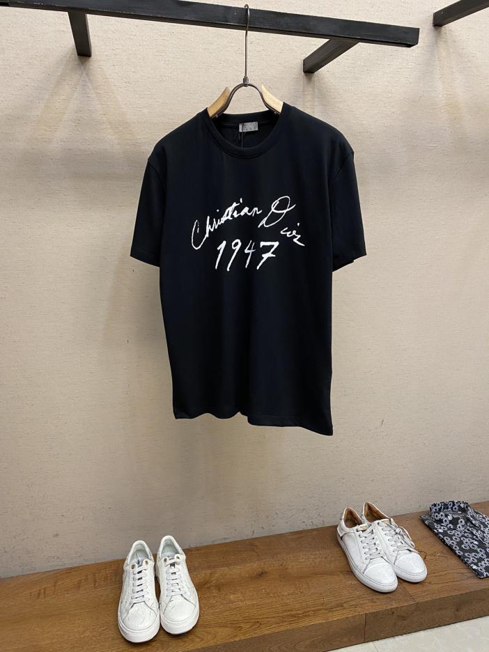 designer,replica,clothing,fake,1:1,lv,luxury,high quality Dior1947 letter T-shirt fabric is made of pure combed cotton designer,replica,clothing,fake,1:1,lv,luxury,high quality Dior1947 letter T-shirt fabric is made of pure combed cotton