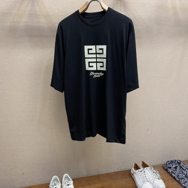 designer,replica,clothing,fake,1:1,lv,luxury,high quality Givenchy24Ss is out first! The 4D logo series is so popular that it needs no introduction!