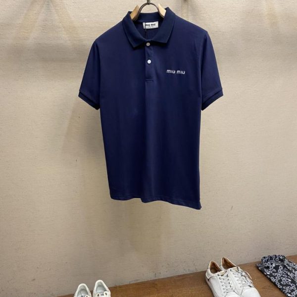designer,replica,clothing,fake,1:1,lv,luxury,high quality Miu Miu 2024 spring and summer highly recommended men’s and women’s classic logo embellished lapel short-sleeved POLO shirt