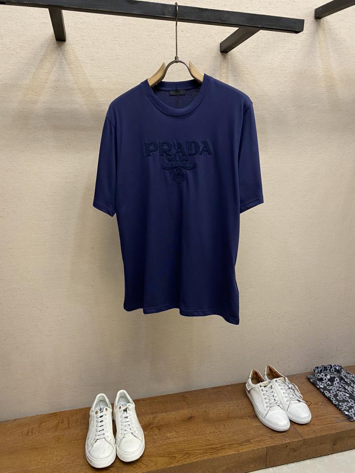 designer,replica,clothing,fake,1:1,lv,luxury,high quality Prada flocked embroidered lettering short-sleeved basic jersey T-shirt designer,replica,clothing,fake,1:1,lv,luxury,high quality Prada flocked embroidered lettering short-sleeved basic jersey T-shirt