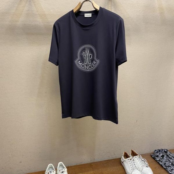 designer,replica,clothing,fake,1:1,lv,luxury,high quality Moncler’s new short-sleeved daily outing with eyes closed and customized mercerized elastic cotton fabric short-sleeved T-shirt