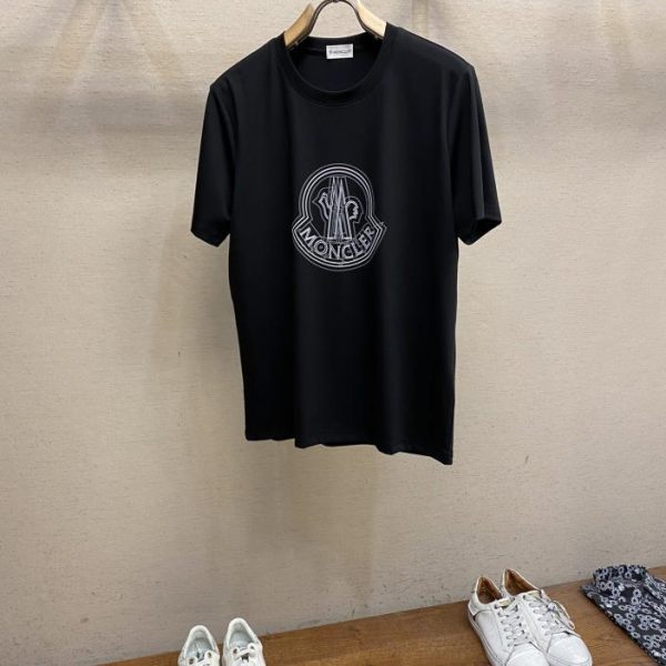 designer,replica,clothing,fake,1:1,lv,luxury,high quality Moncler’s new short-sleeved daily outing with eyes closed and customized mercerized elastic cotton fabric short-sleeved T-shirt