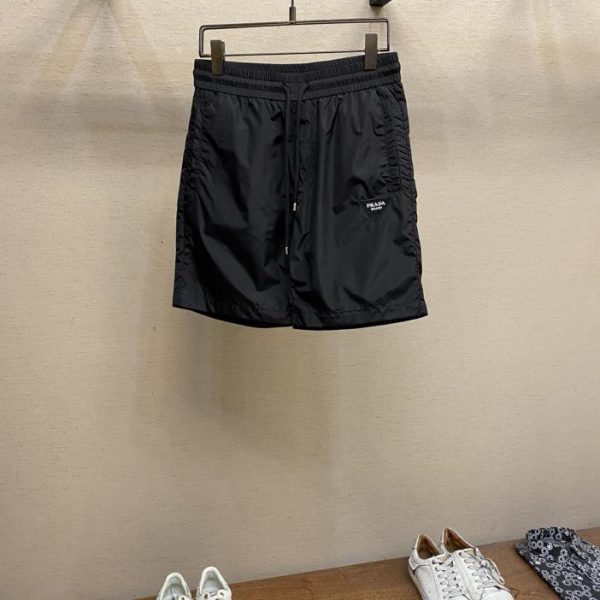 designer,replica,clothing,fake,1:1,lv,luxury,high quality Prada men’s casual shorts, the latest upper body style, are invincible!