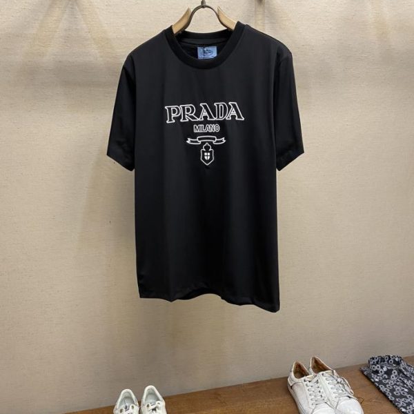 designer,replica,clothing,fake,1:1,lv,luxury,high quality Prada’s new short-sleeved daily wear with your eyes closed when you go out with a custom-made elastic cotton short-sleeved T-shirt