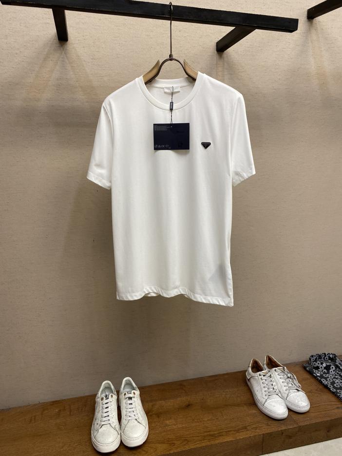 designer,replica,clothing,fake,1:1,lv,luxury,high quality Prada’s new short-sleeved daily wear with your eyes closed when you go out with a custom-made pure cotton stretch cotton short-sleeved T-shirt designer,replica,clothing,fake,1:1,lv,luxury,high quality Prada’s new short-sleeved daily wear with your eyes closed when you go out with a custom-made pure cotton stretch cotton short-sleeved T-shirt