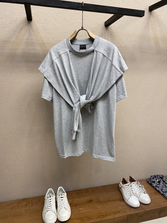 designer,replica,clothing,fake,1:1,lv,luxury,high quality Balenciaga summer must-have shawl short-sleeved T-shirt full of Hong Kong style designer,replica,clothing,fake,1:1,lv,luxury,high quality Balenciaga summer must-have shawl short-sleeved T-shirt full of Hong Kong style