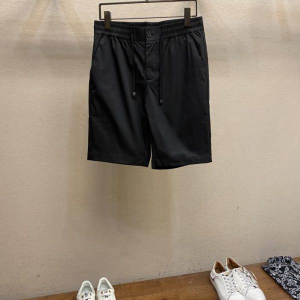 designer,replica,clothing,fake,1:1,lv,luxury,high quality Prada men’s casual shorts, the latest upper body style, are invincible!