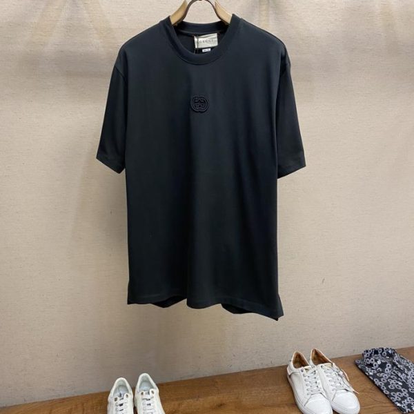 designer,replica,clothing,fake,1:1,lv,luxury,high quality GucciGcci 2024FW Interlocking Double G embroidered patch slit half-sleeved T-shirt
