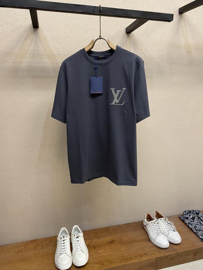 designer,replica,clothing,fake,1:1,lv,luxury,high quality LV 24SS early spring letter cotton round neck pullover short sleeves for men and women. designer,replica,clothing,fake,1:1,lv,luxury,high quality LV 24SS early spring letter cotton round neck pullover short sleeves for men and women.