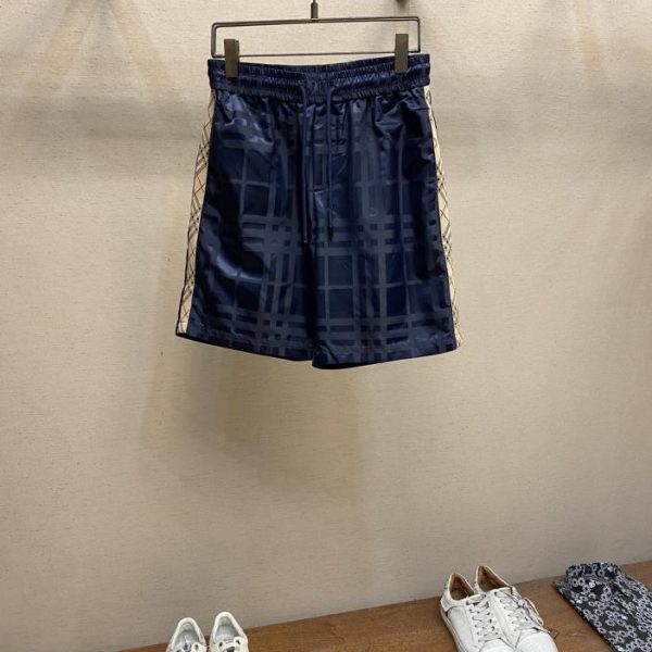 designer,replica,clothing,fake,1:1,lv,luxury,high quality Burberry men’s casual shorts, the latest upper body style is invincible!