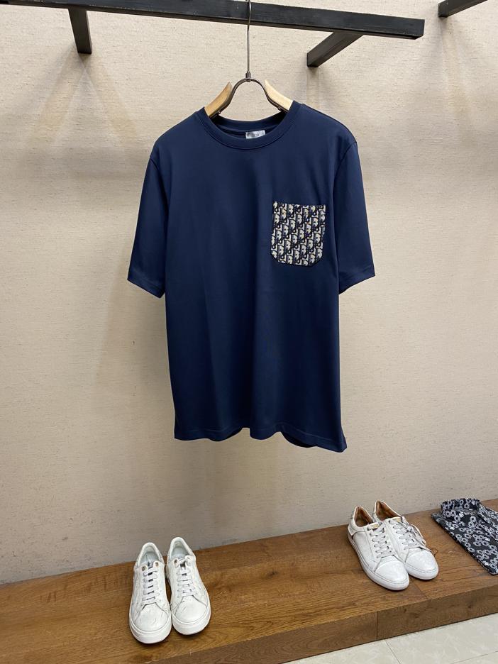 designer,replica,clothing,fake,1:1,lv,luxury,high quality Dior2024 spring and summer Dir Oblque pocket decoration splicing short-sleeved T-shirt designer,replica,clothing,fake,1:1,lv,luxury,high quality Dior2024 spring and summer Dir Oblque pocket decoration splicing short-sleeved T-shirt