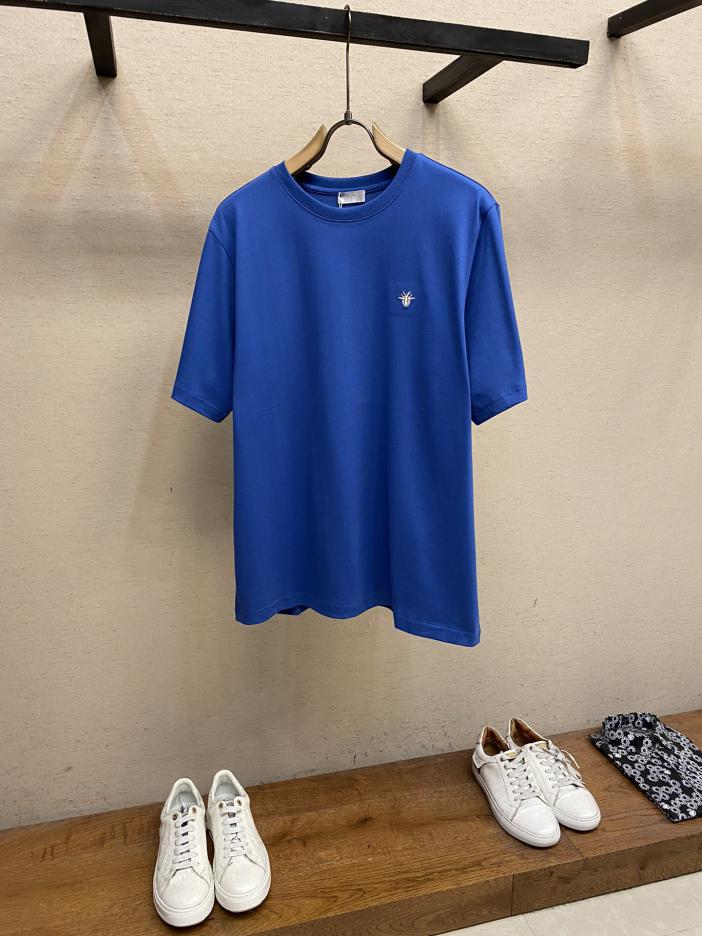 designer,replica,clothing,fake,1:1,lv,luxury,high quality Dior Xiaodi’s exquisite little bee embroidery pattern couple’s short-sleeved T-shirt designer,replica,clothing,fake,1:1,lv,luxury,high quality Dior Xiaodi’s exquisite little bee embroidery pattern couple’s short-sleeved T-shirt