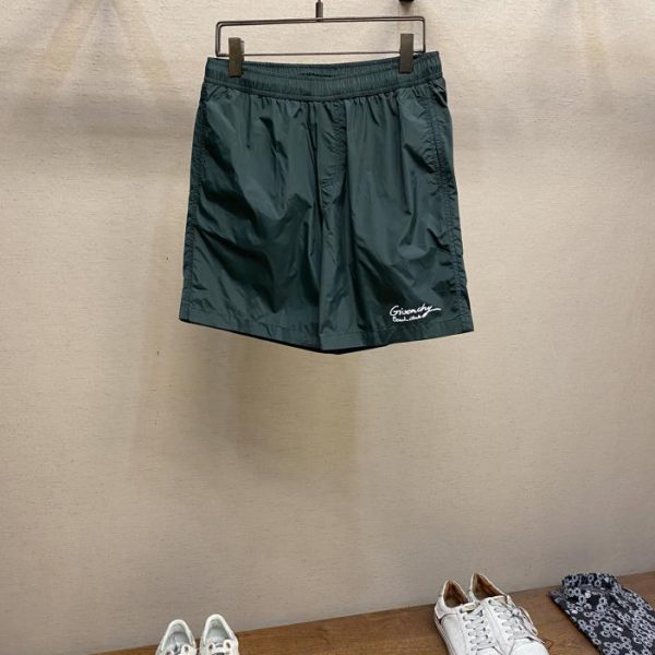 designer,replica,clothing,fake,1:1,lv,luxury,high quality Fendi men’s casual shorts are classic and popular styles that meet your color requirements!