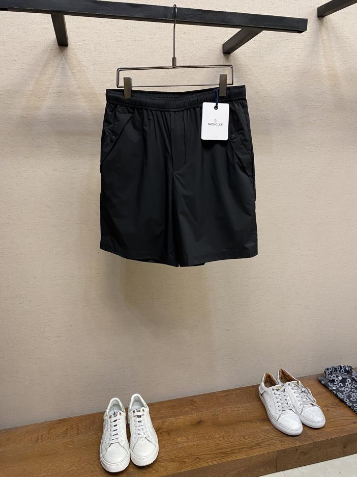 designer,replica,clothing,fake,1:1,lv,luxury,high quality Moncler24SS Moncler Bermuda shorts are made of nylon designer,replica,clothing,fake,1:1,lv,luxury,high quality Moncler24SS Moncler Bermuda shorts are made of nylon
