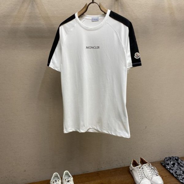 designer,replica,clothing,fake,1:1,lv,luxury,high quality Moncler’s new short-sleeved daily wear with your eyes closed when you go out with a custom-made mercerized elastic cotton short-sleeved T-shirt.