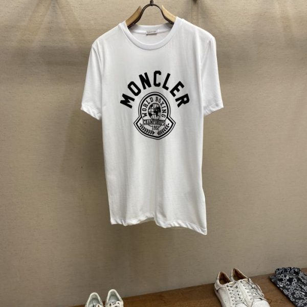 designer,replica,clothing,fake,1:1,lv,luxury,high quality Moncler’s new short-sleeved daily outing with eyes closed, paired with a custom-made pure cotton elastic cotton short-sleeved T-shirt