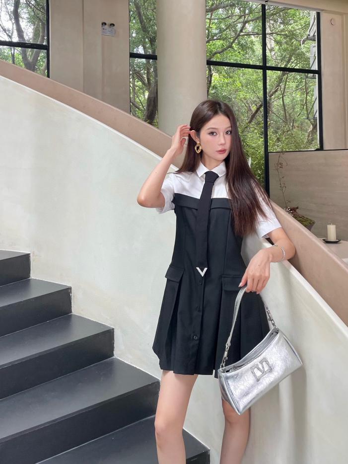 designer,replica,clothing,fake,1:1,lv,luxury,high quality VLTN 24SS spring and summer new crystal V-button tie fake two-piece spliced 窶銀虐hort-sleeved dress designer,replica,clothing,fake,1:1,lv,luxury,high quality VLTN 24SS spring and summer new crystal V-button tie fake two-piece spliced 窶銀虐hort-sleeved dress
