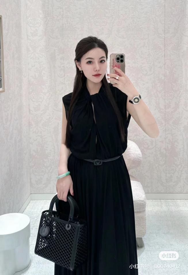 designer,replica,clothing,fake,1:1,lv,luxury,high quality DIOR 24SS new spring and summer high-end lady style dress designer,replica,clothing,fake,1:1,lv,luxury,high quality DIOR 24SS new spring and summer high-end lady style dress