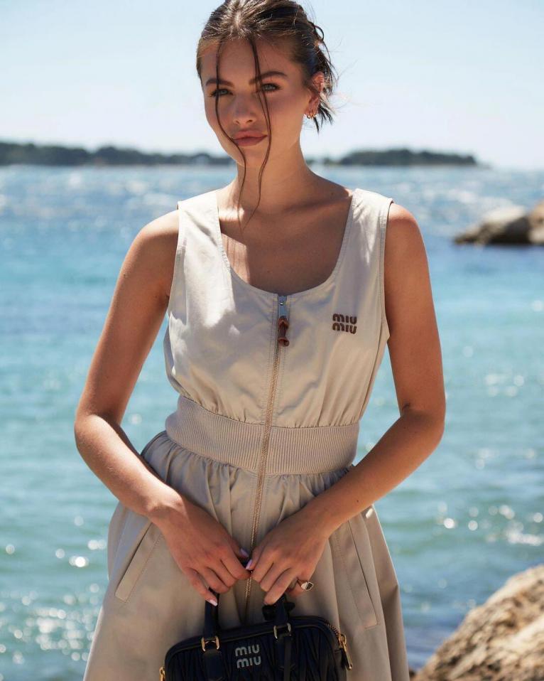 designer,replica,clothing,fake,1:1,lv,luxury,high quality 24Fw Early Autumn New Style Waist Umbrella Hem Sleeveless Dress designer,replica,clothing,fake,1:1,lv,luxury,high quality 24Fw Early Autumn New Style Waist Umbrella Hem Sleeveless Dress