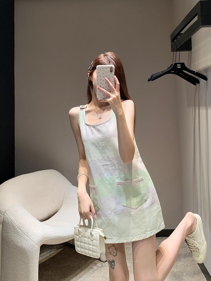 designer,replica,clothing,fake,1:1,lv,luxury,high quality 24 FW early autumn new style double pocket denim sundress designer,replica,clothing,fake,1:1,lv,luxury,high quality 24 FW early autumn new style double pocket denim sundress