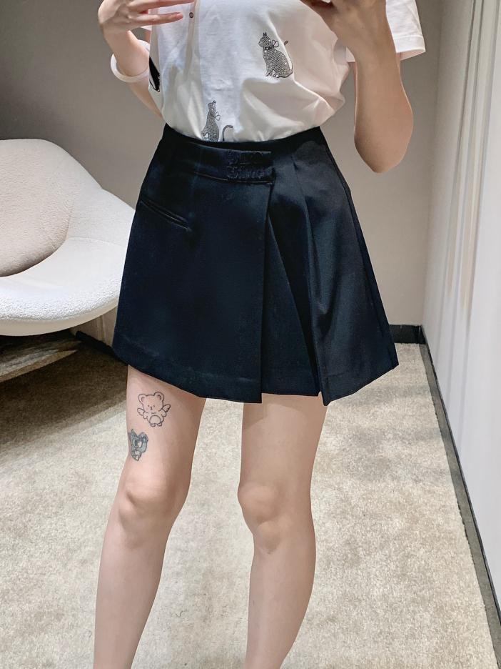 designer,replica,clothing,fake,1:1,lv,luxury,high quality 24Ss spring and summer new product classic letter embroidered apron style culottes designer,replica,clothing,fake,1:1,lv,luxury,high quality 24Ss spring and summer new product classic letter embroidered apron style culottes