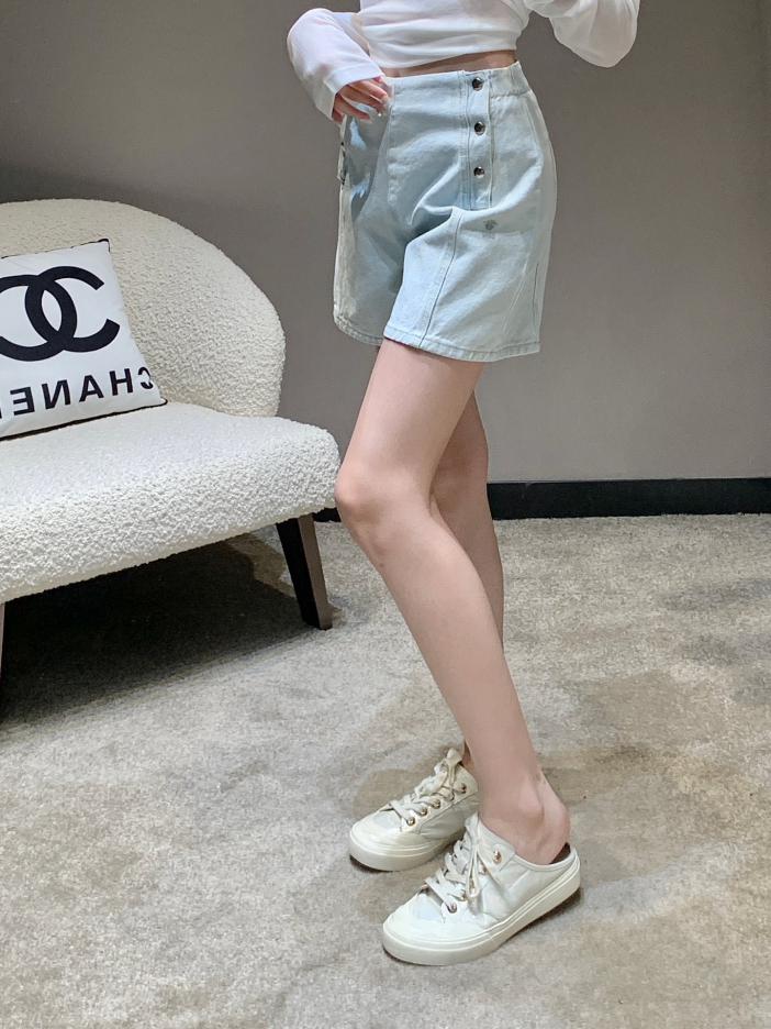 designer,replica,clothing,fake,1:1,lv,luxury,high quality DIOR 24Ss new spring and summer product! Classic embroidered double breasted denim shorts designer,replica,clothing,fake,1:1,lv,luxury,high quality DIOR 24Ss new spring and summer product! Classic embroidered double breasted denim shorts