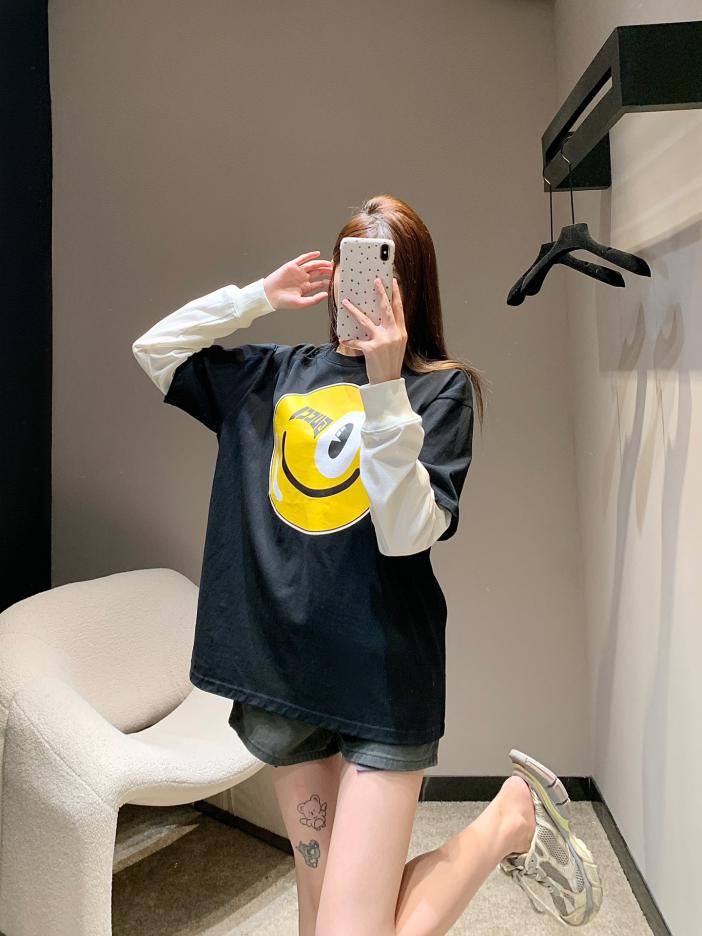 designer,replica,clothing,fake,1:1,lv,luxury,high quality Gucci two long-sleeved T-shirts designer,replica,clothing,fake,1:1,lv,luxury,high quality Gucci two long-sleeved T-shirts
