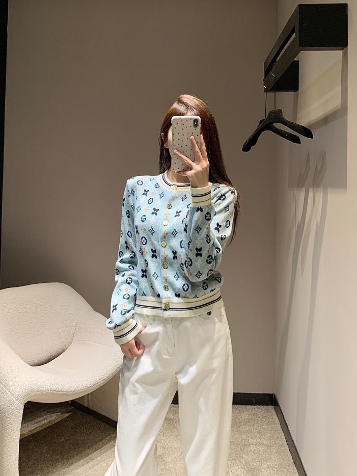 designer,replica,clothing,fake,1:1,lv,luxury,high quality LOUIS VUITTON knitted cardigan designer,replica,clothing,fake,1:1,lv,luxury,high quality LOUIS VUITTON knitted cardigan