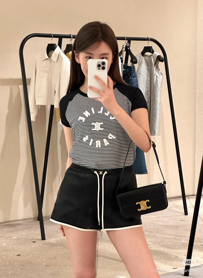 designer,replica,clothing,fake,1:1,lv,luxury,high quality celine contrast striped short-sleeved round neck T-shirt designer,replica,clothing,fake,1:1,lv,luxury,high quality celine contrast striped short-sleeved round neck T-shirt