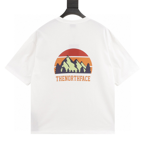 designer,replica,clothing,fake,1:1,lv,luxury,high quality The North Face counter has the same style of mountain sunset big logo letters couple print men and women same style couple short sleeves (5552)