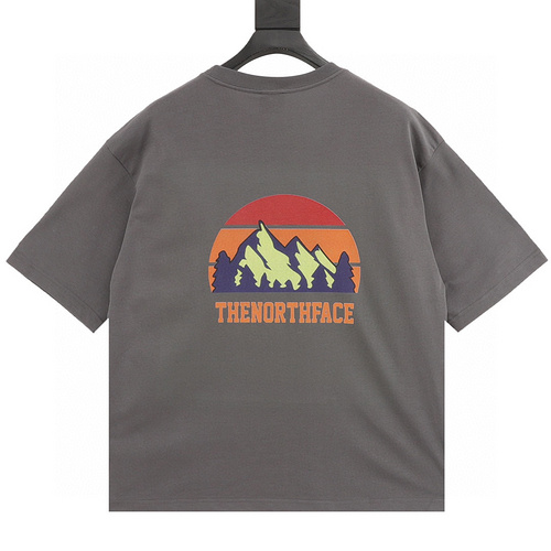 designer,replica,clothing,fake,1:1,lv,luxury,high quality The North Face counter has the same style of mountain sunset big logo letters couple print men and women same style couple short sleeves (FAC2)