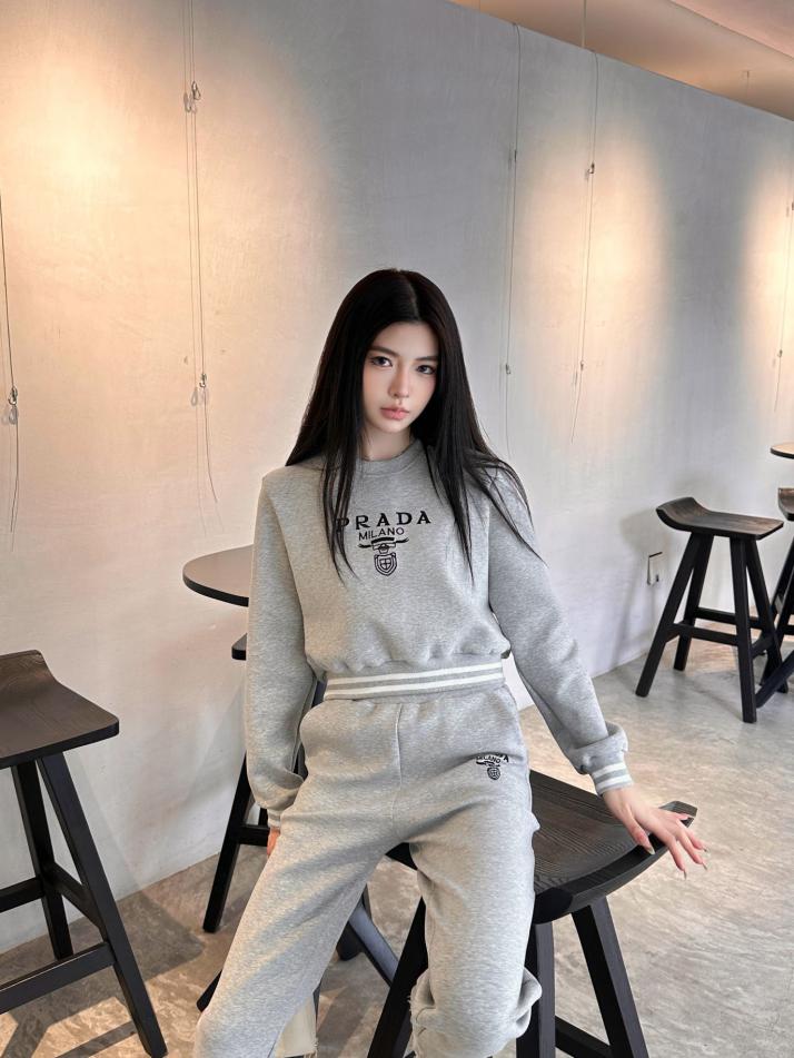 designer,replica,clothing,fake,1:1,lv,luxury,high quality Prada classic logo embroidered sweatshirt suit designer,replica,clothing,fake,1:1,lv,luxury,high quality Prada classic logo embroidered sweatshirt suit