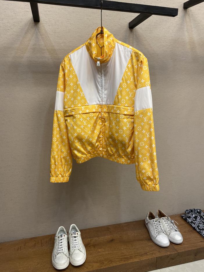 designer,replica,clothing,fake,1:1,lv,luxury,high quality L* presbyopic all-over printed sports coat designer,replica,clothing,fake,1:1,lv,luxury,high quality L* presbyopic all-over printed sports coat