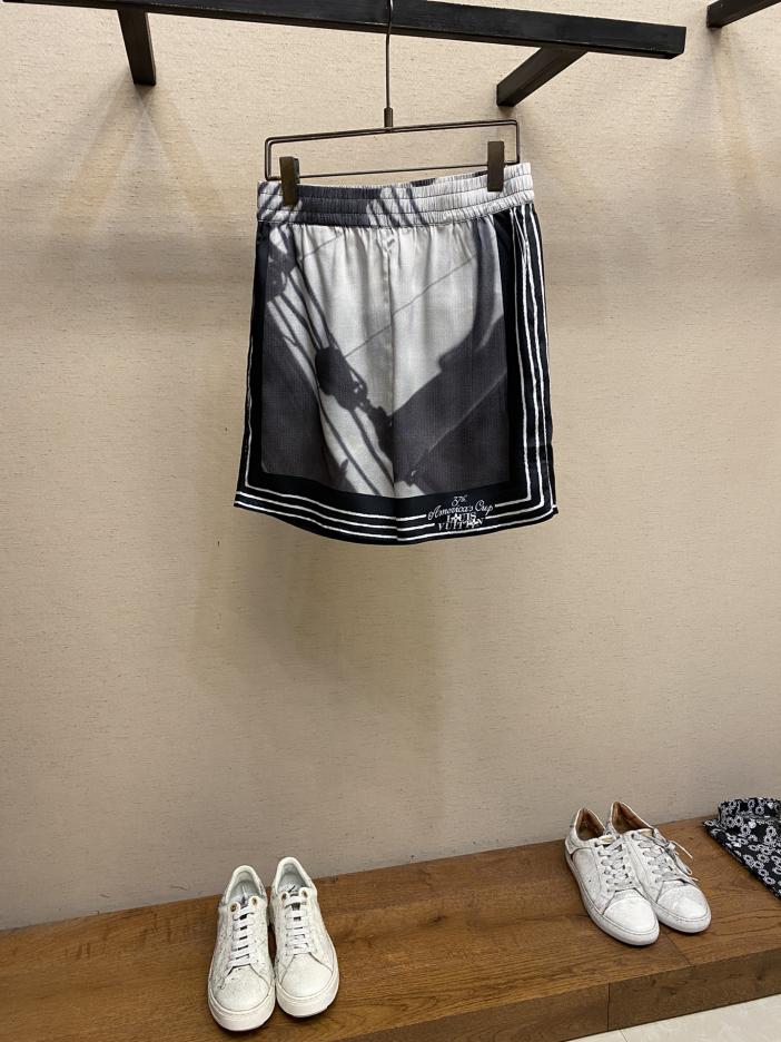 designer,replica,clothing,fake,1:1,lv,luxury,high quality L* new printed mulberry silk shorts designer,replica,clothing,fake,1:1,lv,luxury,high quality L* new printed mulberry silk shorts