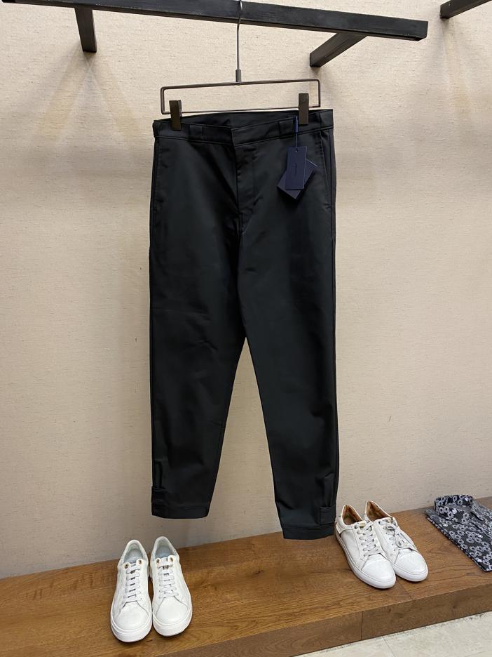 designer,replica,clothing,fake,1:1,lv,luxury,high quality Prada men’s nylon casual pants nylon fabric casual pants designer,replica,clothing,fake,1:1,lv,luxury,high quality Prada men’s nylon casual pants nylon fabric casual pants
