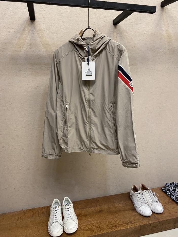 designer,replica,clothing,fake,1:1,lv,luxury,high quality Mencler tricolor trim jacket designer,replica,clothing,fake,1:1,lv,luxury,high quality Mencler tricolor trim jacket