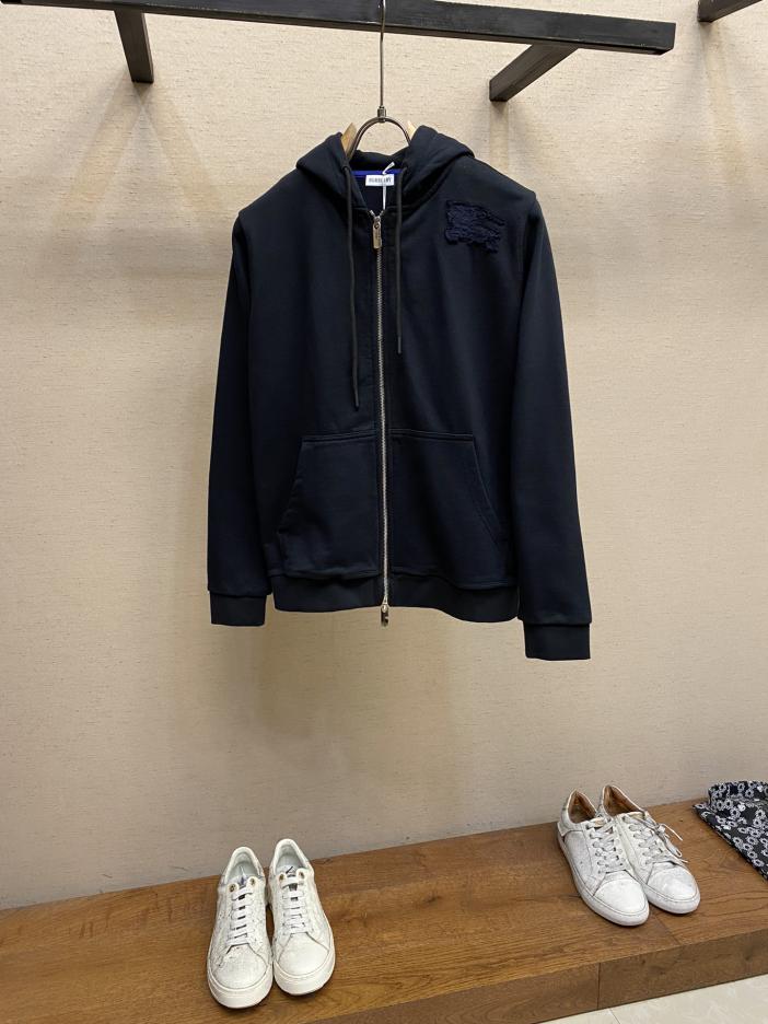designer,replica,clothing,fake,1:1,lv,luxury,high quality Burberry embroidered patch patch war horse hooded sweatshirt designer,replica,clothing,fake,1:1,lv,luxury,high quality Burberry embroidered patch patch war horse hooded sweatshirt
