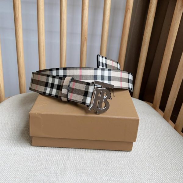 designer,replica,clothing,fake,1:1,lv,luxury,high quality The new belt with a width of 3.5cm will be released simultaneously at Burberry counters