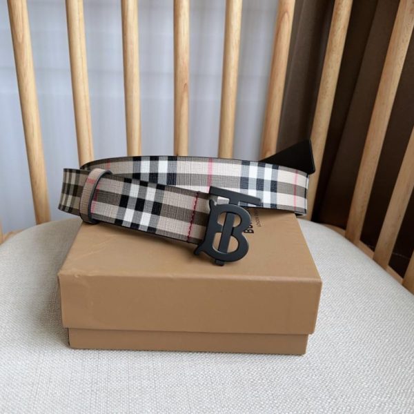 designer,replica,clothing,fake,1:1,lv,luxury,high quality The new belt with a width of 3.5cm will be released simultaneously at Burberry counters