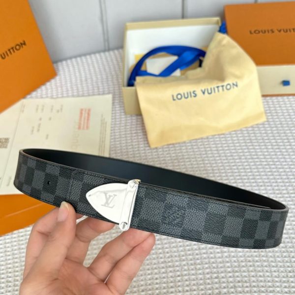designer,replica,clothing,fake,1:1,lv,luxury,high quality LOUIS VUITTON women’s boutique belt width 35