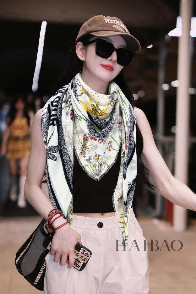 designer,replica,clothing,fake,1:1,lv,luxury,high quality New Dior cashmere square scarf designer,replica,clothing,fake,1:1,lv,luxury,high quality New Dior cashmere square scarf