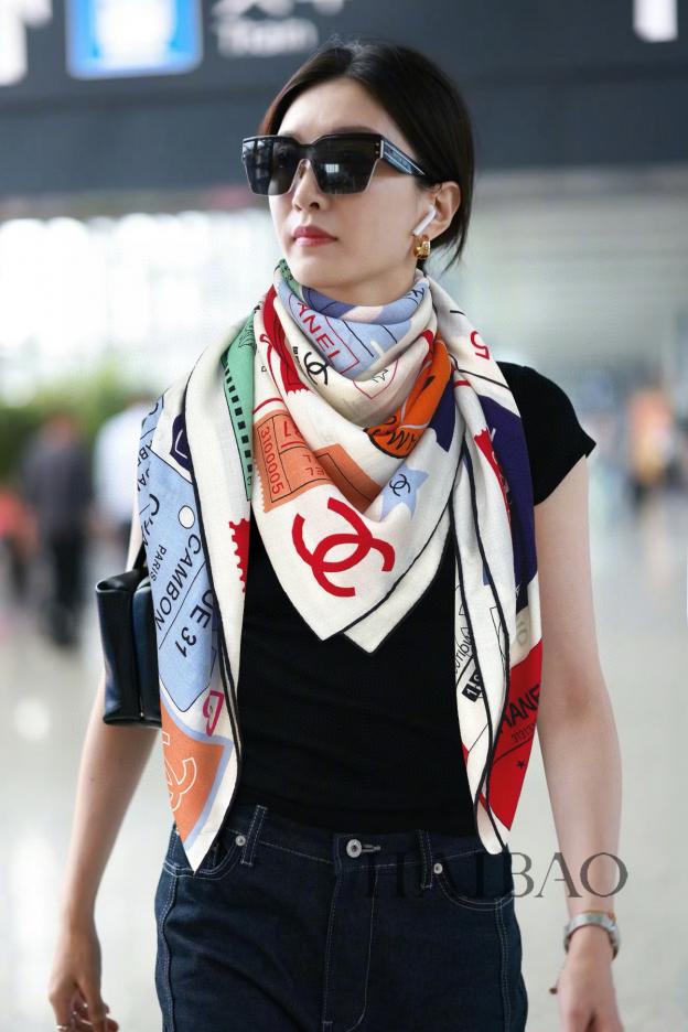 designer,replica,clothing,fake,1:1,lv,luxury,high quality Chenel double-sided tonal cashmere square scarf designer,replica,clothing,fake,1:1,lv,luxury,high quality Chenel double-sided tonal cashmere square scarf