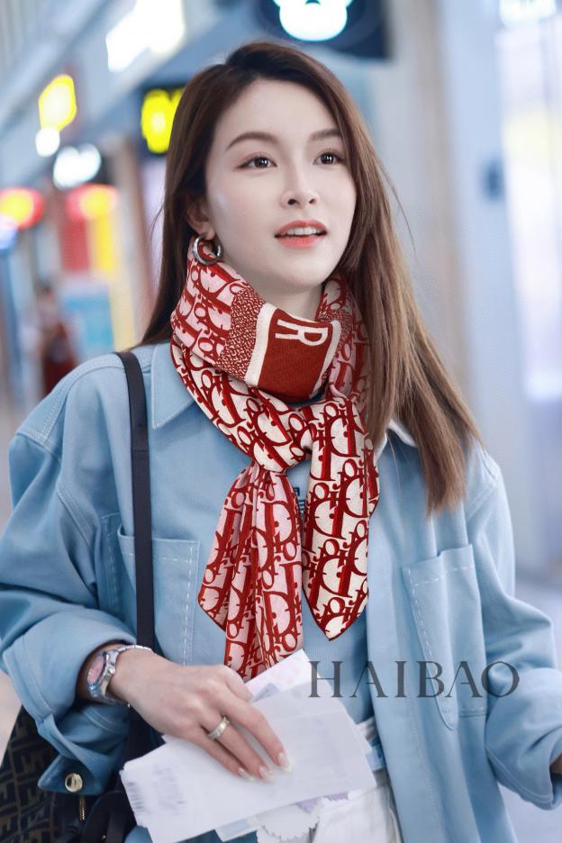 designer,replica,clothing,fake,1:1,lv,luxury,high quality Dior double-sided tonal cashmere square scarf designer,replica,clothing,fake,1:1,lv,luxury,high quality Dior double-sided tonal cashmere square scarf