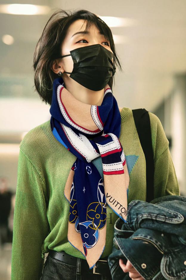 designer,replica,clothing,fake,1:1,lv,luxury,high quality Louis Vuitton floral cashmere square scarf designer,replica,clothing,fake,1:1,lv,luxury,high quality Louis Vuitton floral cashmere square scarf