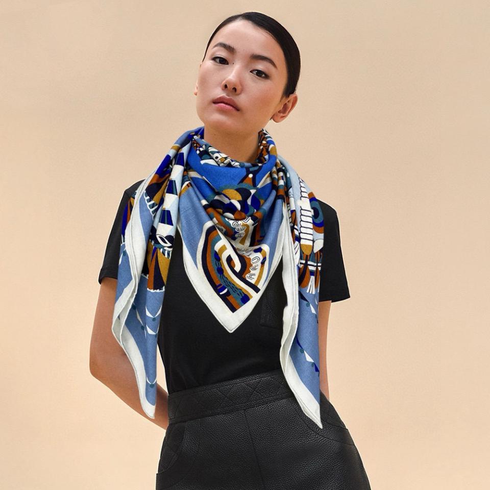 designer,replica,clothing,fake,1:1,lv,luxury,high quality Hermes double-sided cashmere square scarf in the same color designer,replica,clothing,fake,1:1,lv,luxury,high quality Hermes double-sided cashmere square scarf in the same color