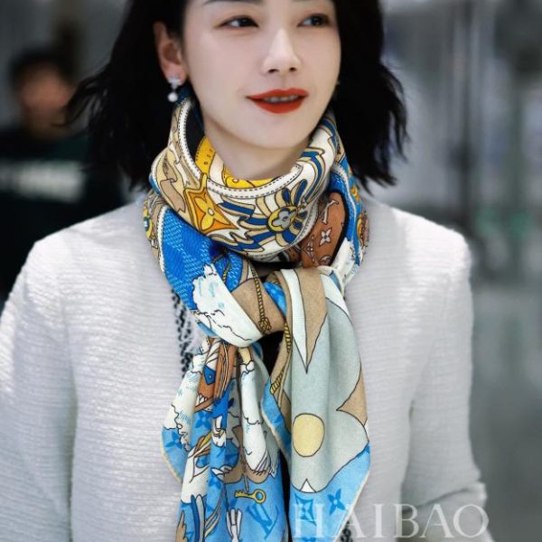 designer,replica,clothing,fake,1:1,lv,luxury,high quality Louis Vuitton cashmere square scarf