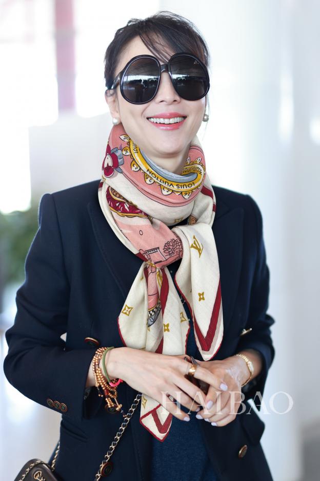designer,replica,clothing,fake,1:1,lv,luxury,high quality Louis Vuitton cashmere square scarf designer,replica,clothing,fake,1:1,lv,luxury,high quality Louis Vuitton cashmere square scarf