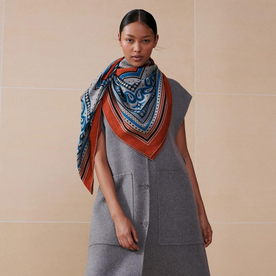 designer,replica,clothing,fake,1:1,lv,luxury,high quality Hermes double-sided cashmere square scarf in the same color designer,replica,clothing,fake,1:1,lv,luxury,high quality Hermes double-sided cashmere square scarf in the same color