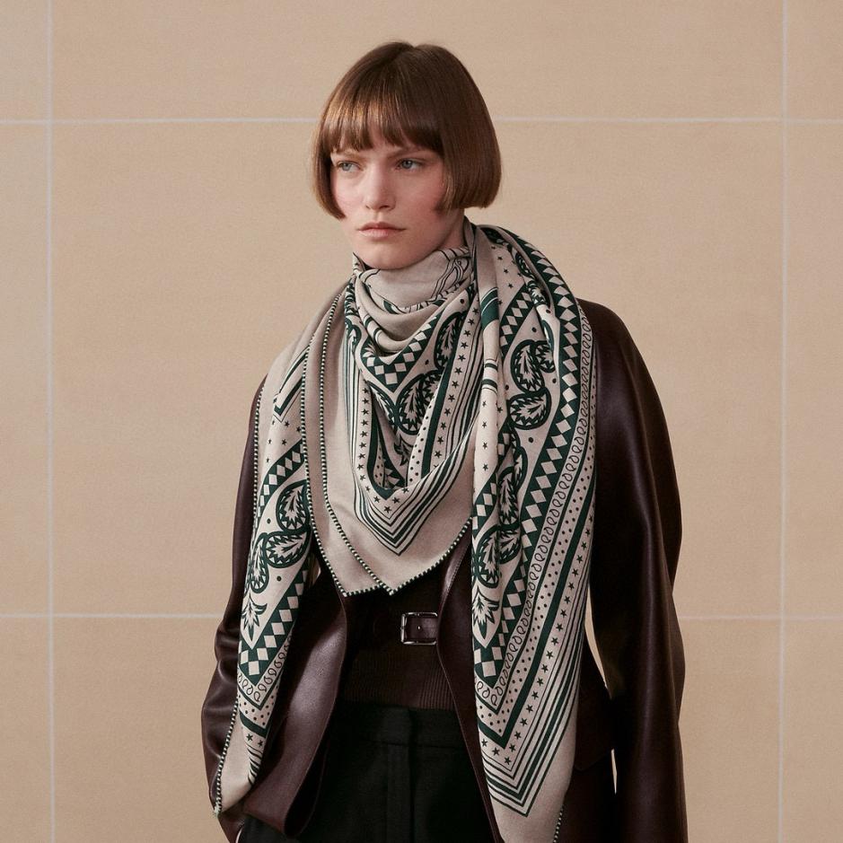 designer,replica,clothing,fake,1:1,lv,luxury,high quality Hermes double-sided cashmere square scarf in the same color designer,replica,clothing,fake,1:1,lv,luxury,high quality Hermes double-sided cashmere square scarf in the same color